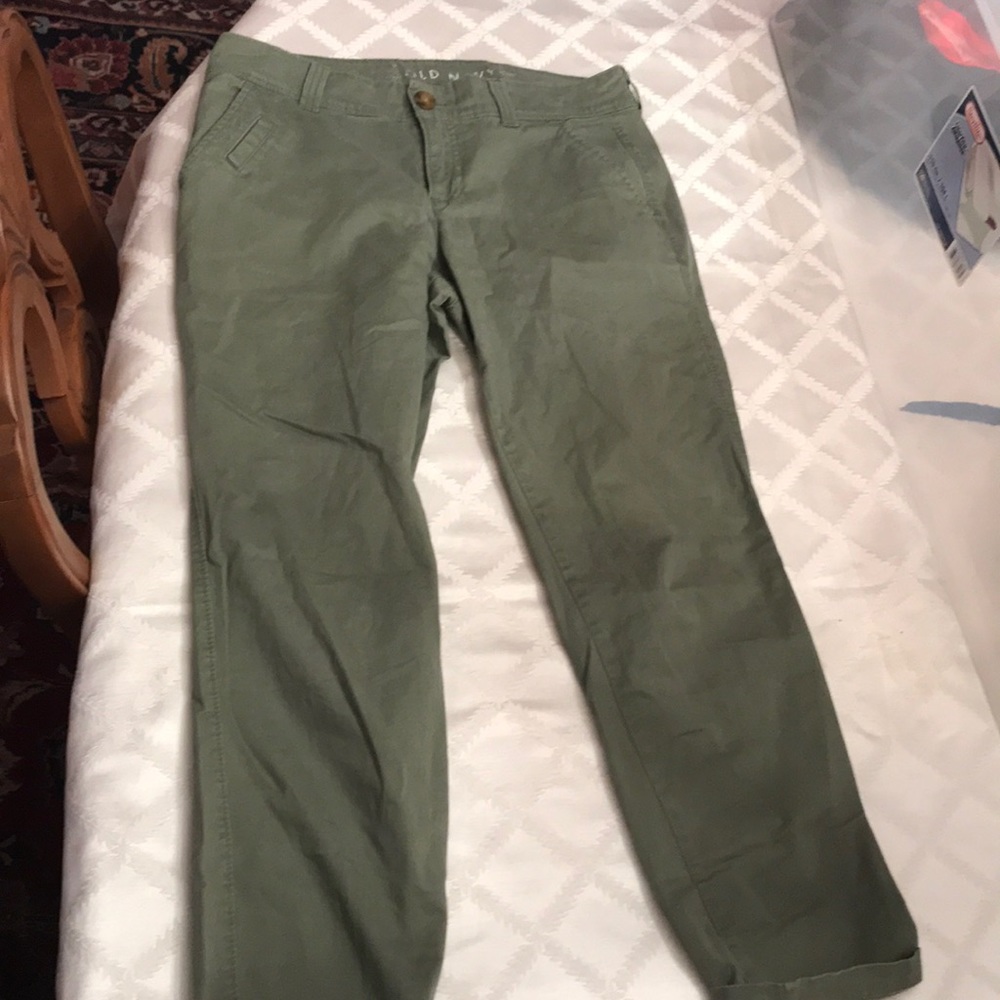 Old Navy Green Chinos 4